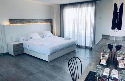 Larnaca City Centre Hotel | White 11