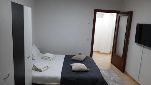 Barlad Apartment | White Apartment