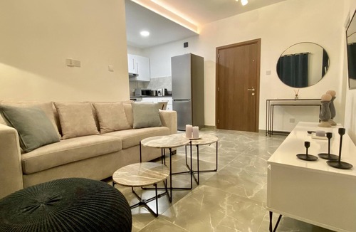 Agios Tychon Apartment | White Arches Sea View Apt No 2