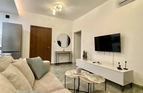 Agios Tychon Apartment | White Arches Sea View Apt No 2