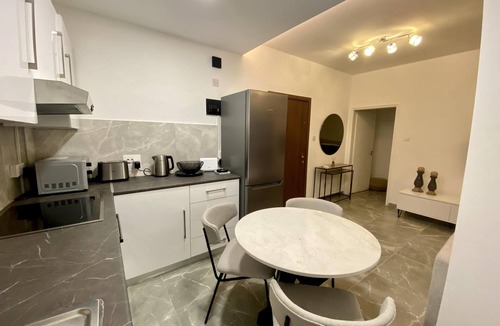Agios Tychon Apartment | White Arches Sea View Apt No 2