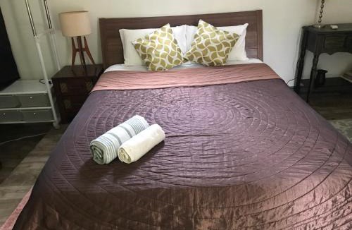 Welisara House | White Barn Chalet
