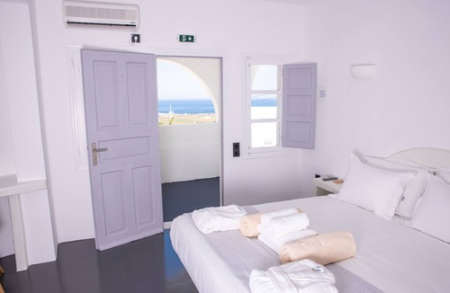Finikia House | White Cave Villas