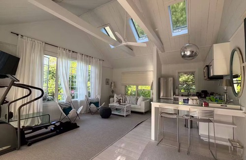 Village of East Hampton House | White Contemporary in Classic Estate SOH for 3 max