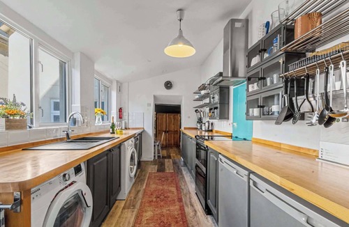 Seaton House | White Cross A central cosy retreat