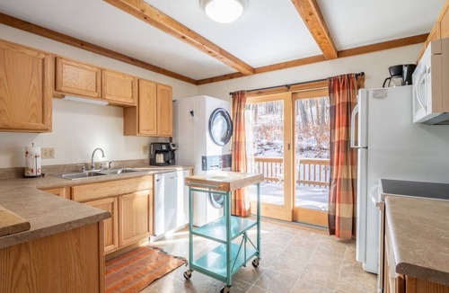 Old Timberline House | White Deer - 134 Cabin Mountain Road White Deer - Lake Access, Hot Tub, Pet Friendly, Keurig