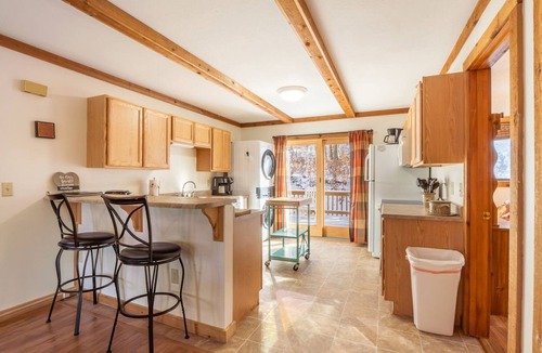 Old Timberline House | White Deer - 134 Cabin Mountain Road White Deer - Lake Access, Hot Tub, Pet Friendly, Keurig