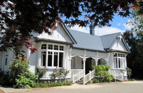 Motueka Hostel | White Elephant Accomodation