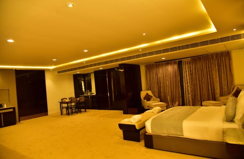 Chikkamagaluru Hotel | White Feather