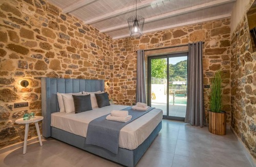 Koukounara Villa | White House Boutique