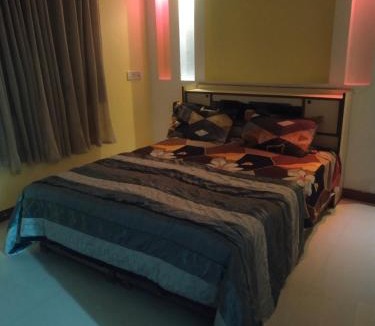 Mandsaur House | White house