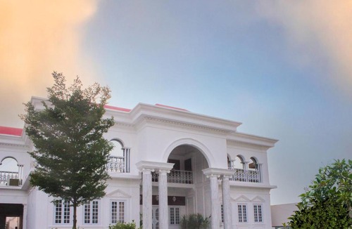 D.H.A. Hotel | White House Karachi