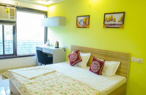 Sushant Lok Hotel | White House residency