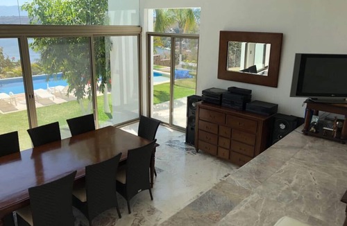 Tequesquitengo House | White House the best house