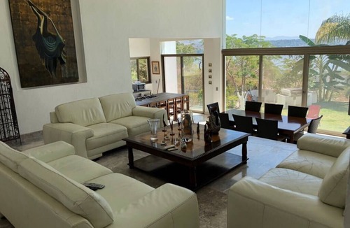 Tequesquitengo House | White House the best house