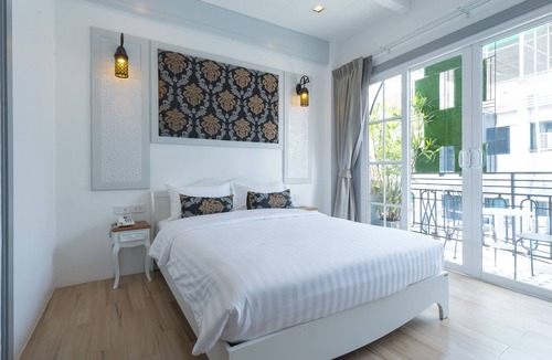 Bang Lamphu Lang Hotel | White Ivory Bed & Breakfast