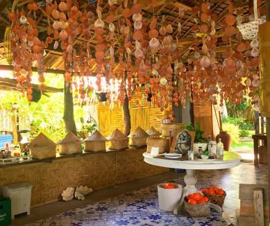 Tabango House | White Kubo