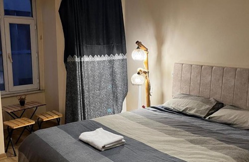 Taksim Hotel | White Lily