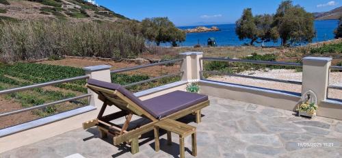 Kini House | White Lotus seaside studio