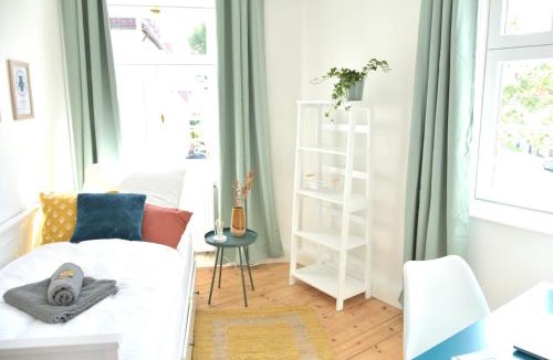 Landshut Apartment | White Midsommar - Stilvolle Wohnung, 4 Schlafzimmer, Küche