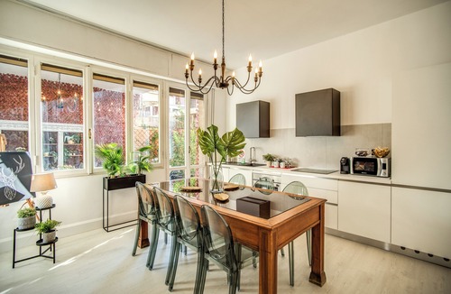 San Francesco Apartment | White Mirror Apartment