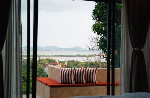 Kuala Teriang Villa | White Monkey Villa - Private Pool & Jacuzzi