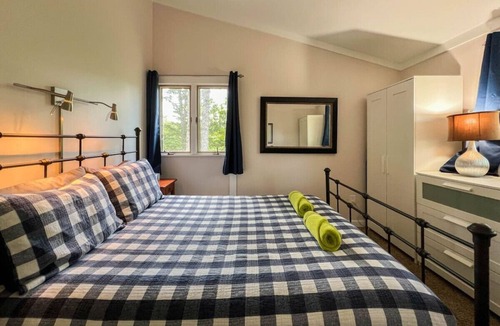 Intervale Ski Chalet | White Mountain Chalet | Minutes to Hiking + Rivers
