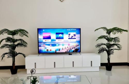 Manama Apartment | White one bedroom studio Manama