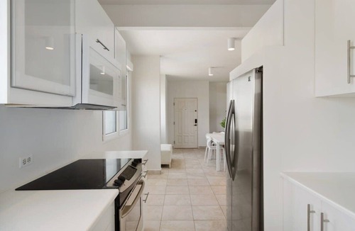Ocean Park Apartment | White Pearl Beach Flat | Recently renovated apartment in Condado!