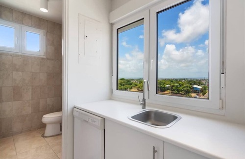 Ocean Park Apartment | White Pearl Beach Flat | Recently renovated apartment in Condado!