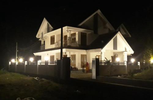 Devikolam House | White Petals Munnar - 3 BHK Homestay - Available For Indian Nationals Only - Family Villa - Kitchen available on request