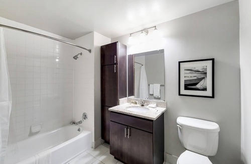 White Plains Apartment | White Plains One Bedroom, Steps from Metro North