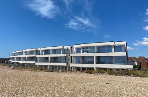 Eastbourne House | White Point beach house