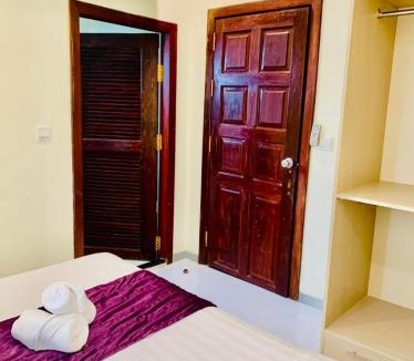 Chamkar Mon Hotel | White Residence Hotel & Apartment