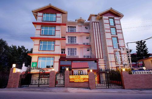 Fatehpur Hotel | White Ridge Hotel