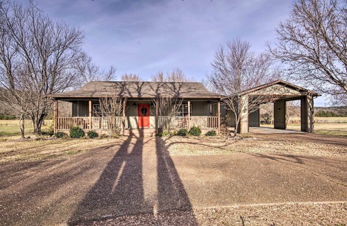 Boswell House | White River Getaway w/Fire Pit & Trout Fishing!