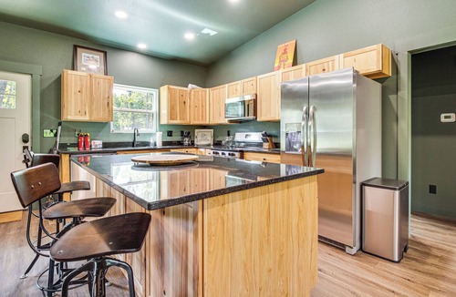 Flippin Cabin | White River Retreat! Family Cabin