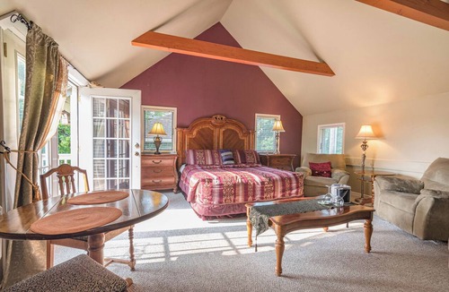 Wisconsin Dells Hotel | White Rose Inns