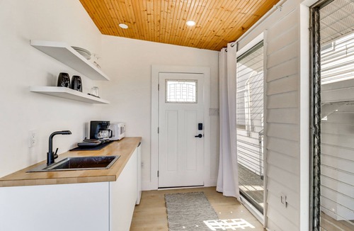 Colonial Beach Apartment | White Sail on the Potomac - Coastal Modern