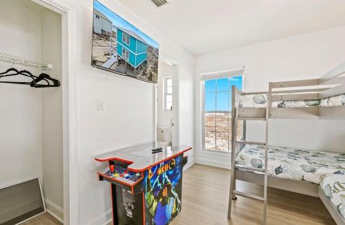 Fort Morgan House | White Sand Beachfront Paradise