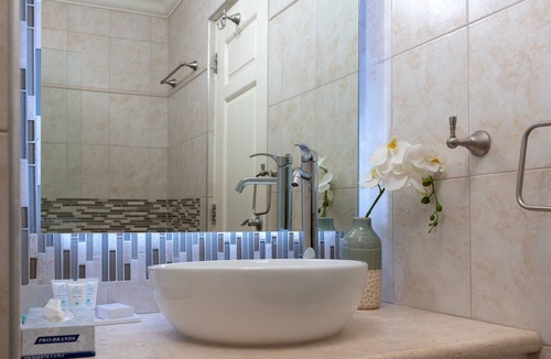 St. Lawrence Gap Hotel | White Sands Beach Condos