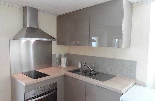 Fargues House | white stone cottage in the countryside, with swimming pool. Magnificent view