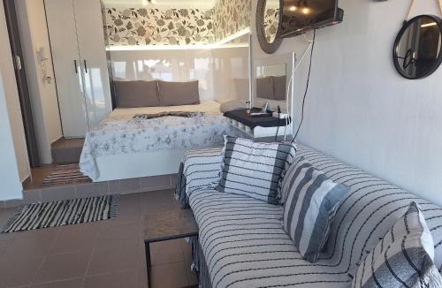 Kalathos Apartment | White studio kalathos
