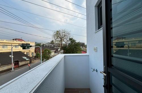 Douliou Villa | White