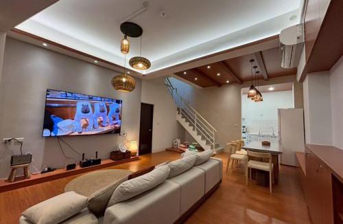 Douliou Villa | White