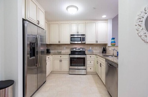 Edgewater Apartment | White Very nice apartment view Hudson River 1Br 1Bath 10 min to the City Al