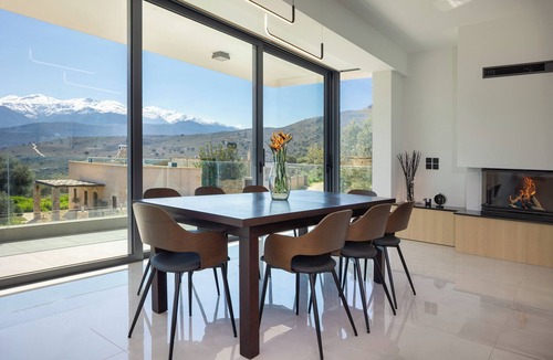 Katochori Villa | White View Villa by Alex – Your Dream Holiday in the Heart of Crete