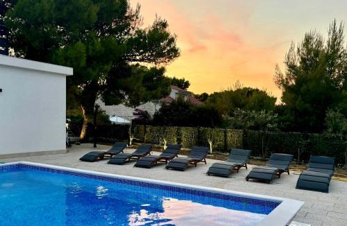 Splitska Villa | White Villa, Brac