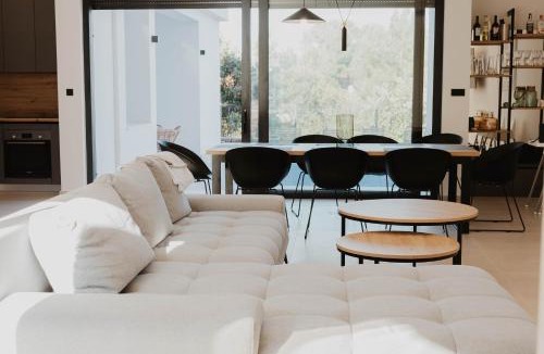 Splitska Villa | White Villa, Brac