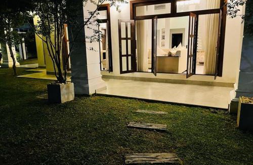 Welisara Villa | White villa